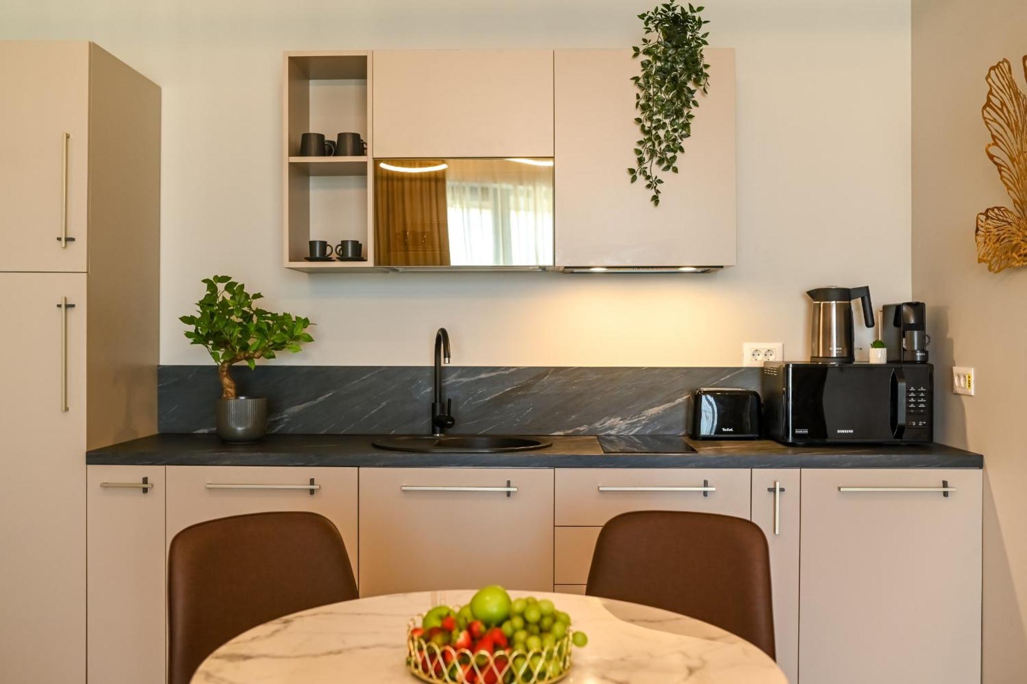 One Verdi Park Exclusive Apartments - Panoramic View & Private Parking Bucarest Camera foto