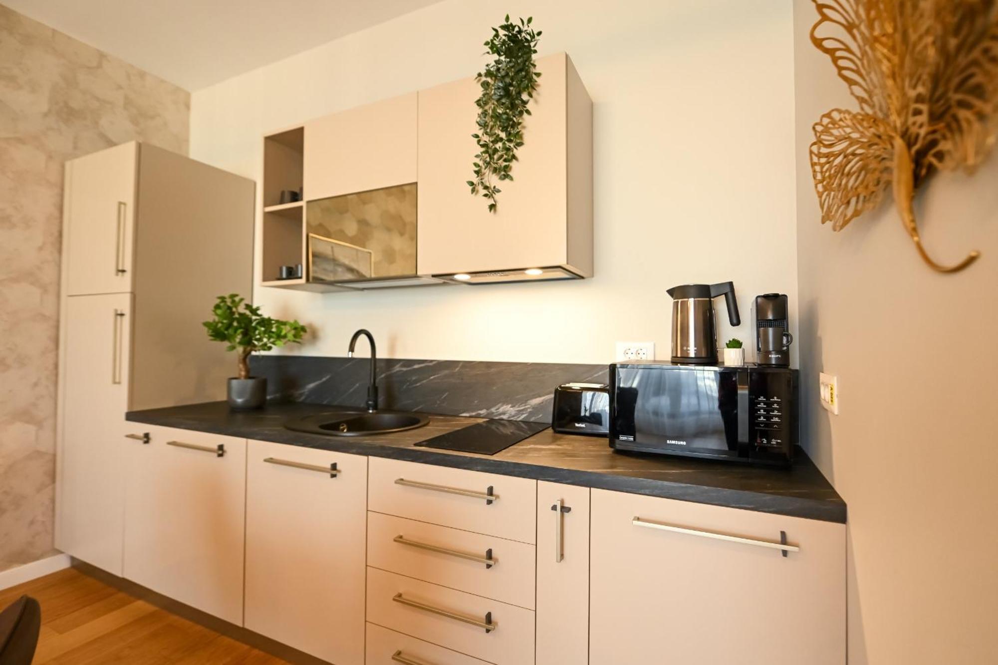 One Verdi Park Exclusive Apartments - Panoramic View & Private Parking Bucarest Camera foto