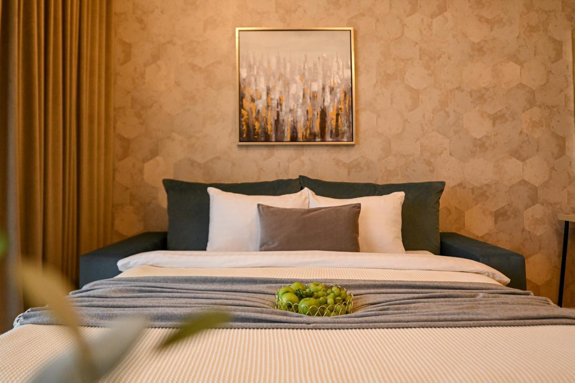 One Verdi Park Exclusive Apartments - Panoramic View & Private Parking Bucarest Camera foto