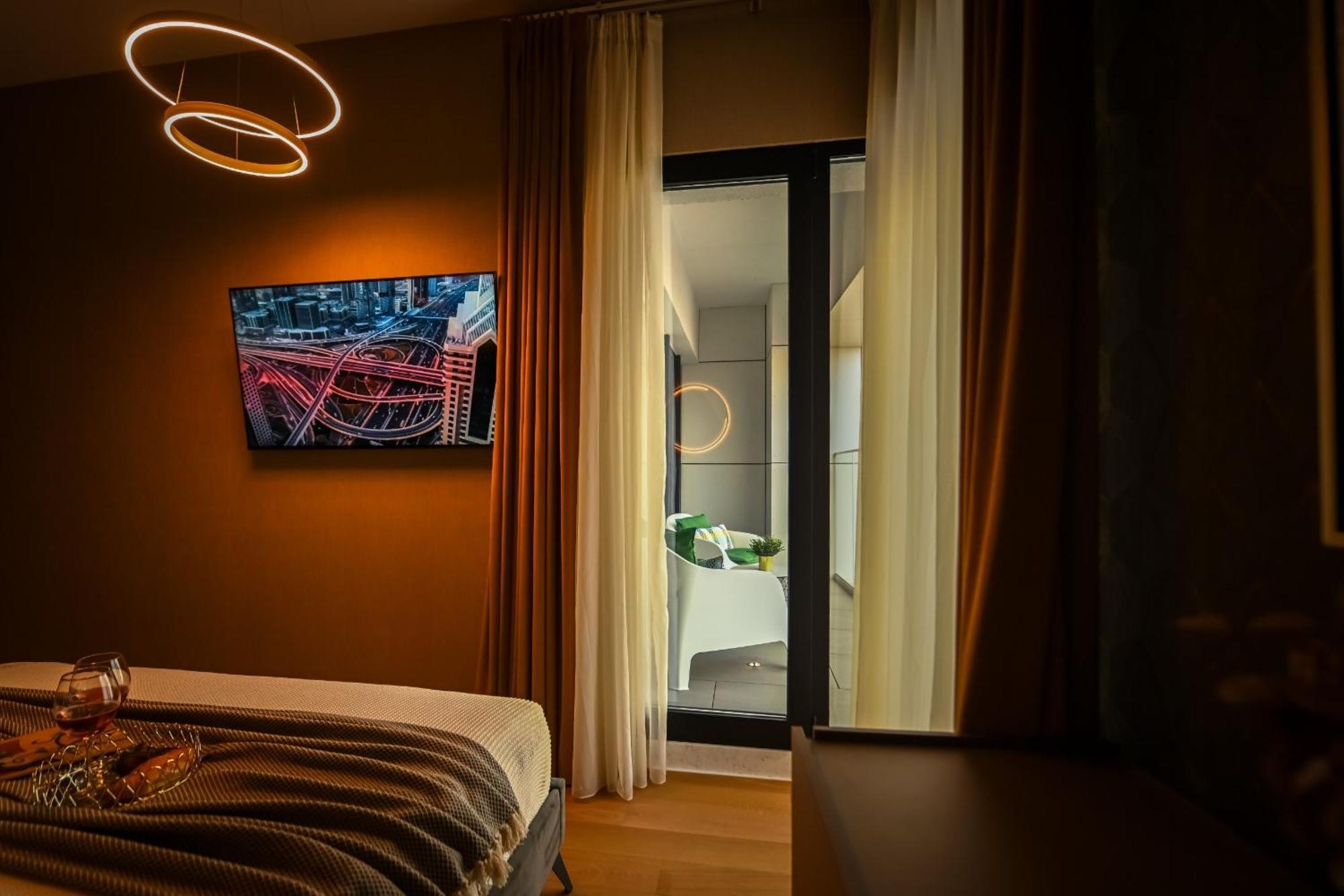 One Verdi Park Exclusive Apartments - Panoramic View & Private Parking Bucarest Camera foto