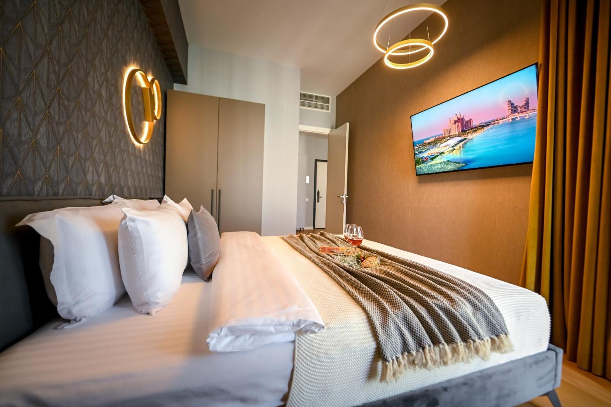 One Verdi Park Exclusive Apartments - Panoramic View & Private Parking Bucarest Camera foto